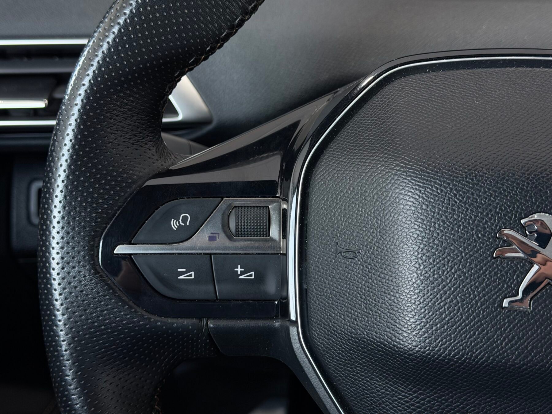 PEUGEOT  5008 GTLine 1.2L PureTech 96kW 130CV SS