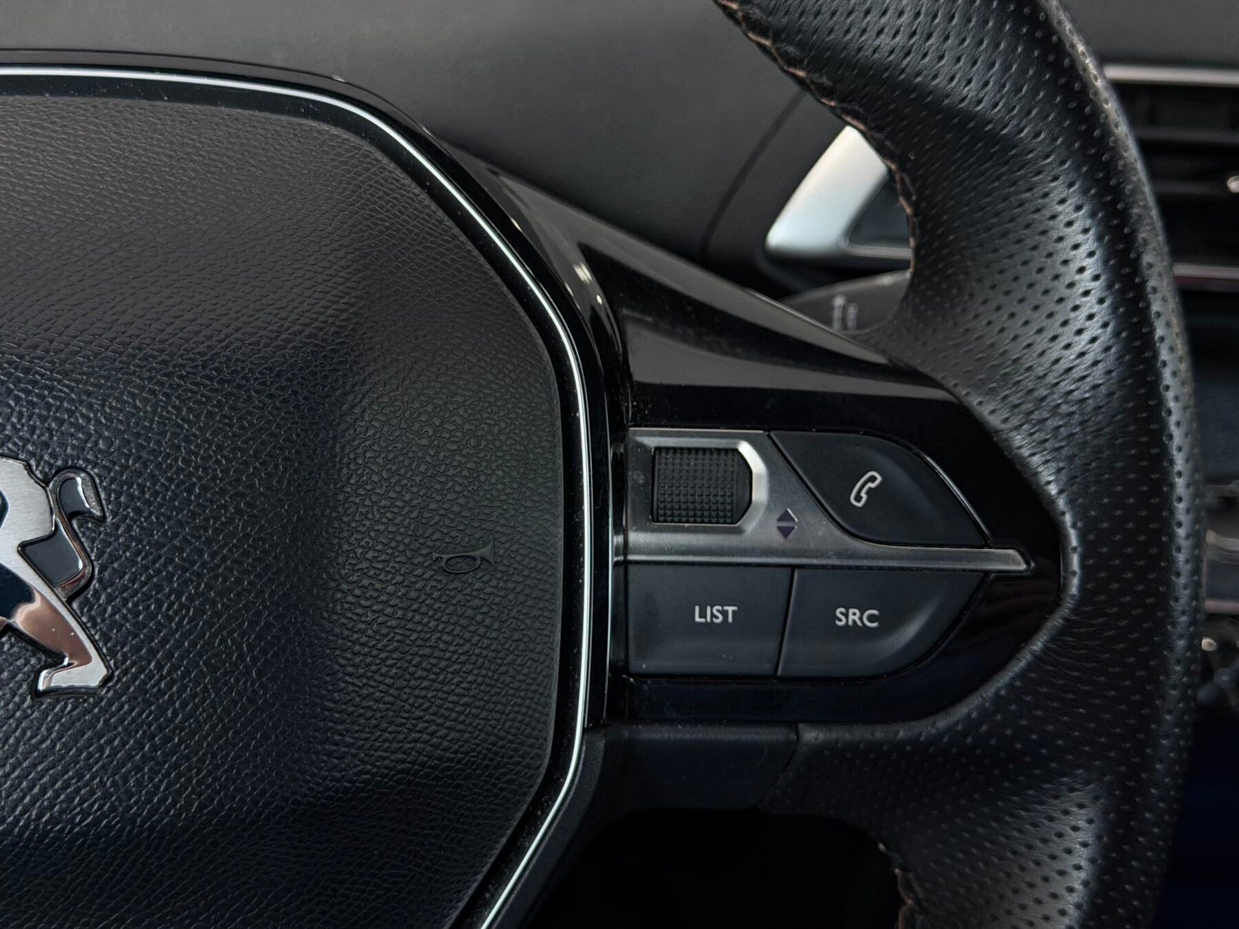 PEUGEOT  5008 GTLine 1.2L PureTech 96kW 130CV SS