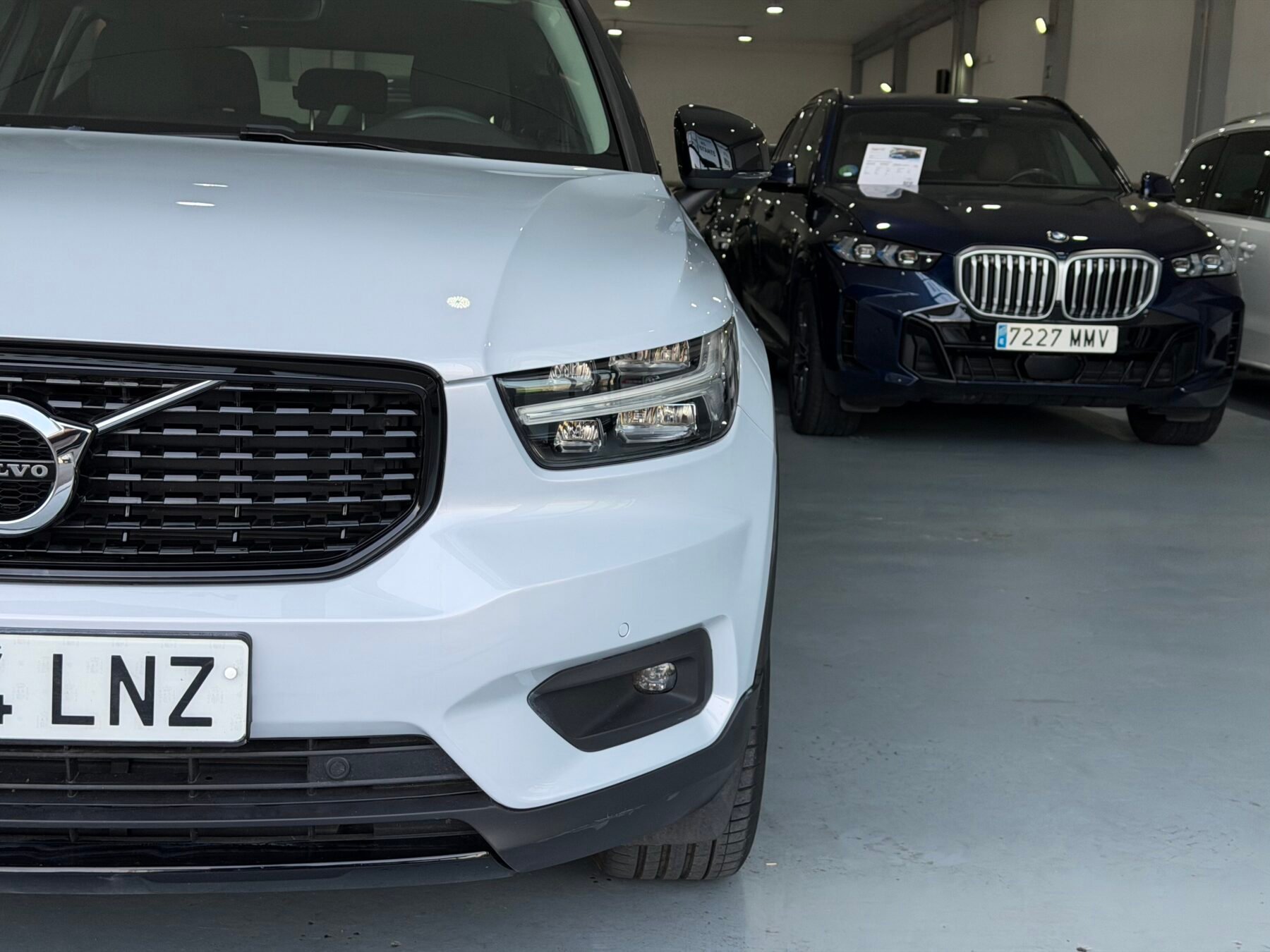 VOLVO XC40 T4 Twin Recharge RDesign Exp Auto