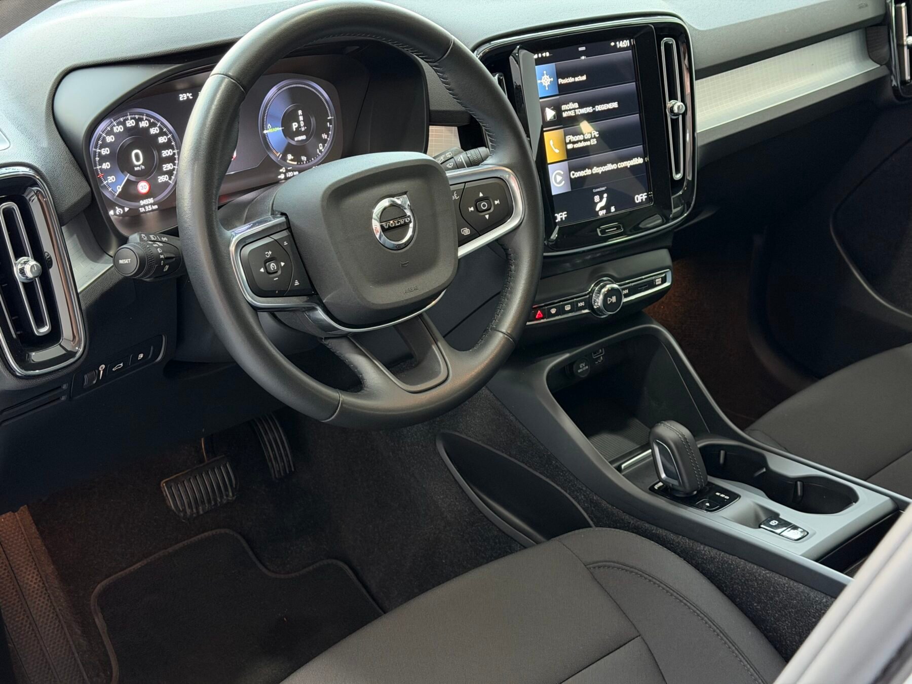 VOLVO XC40 T4 Twin Recharge RDesign Exp Auto