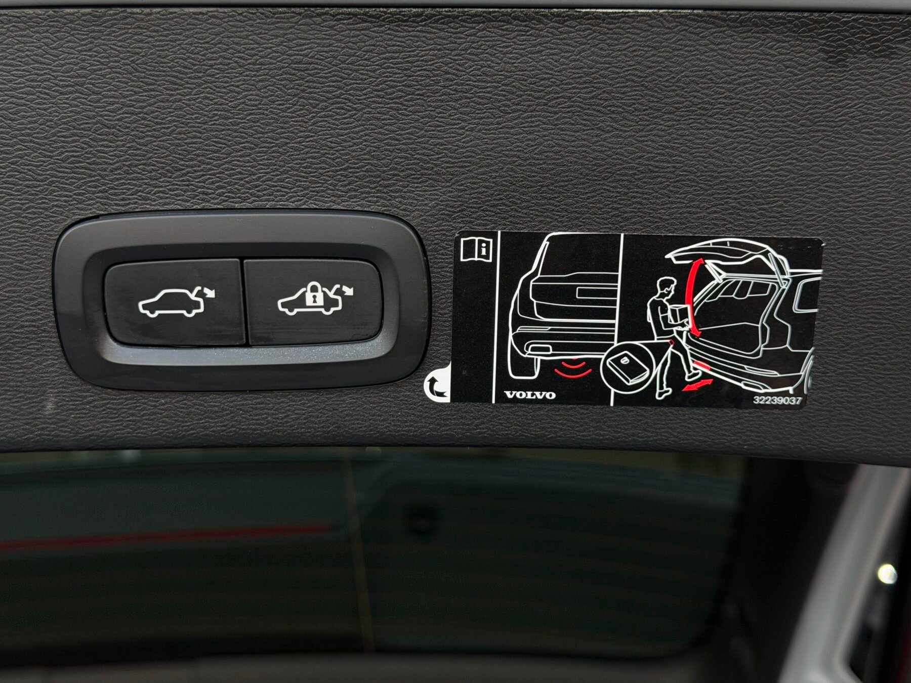 VOLVO XC40 T4 Twin Recharge RDesign Exp Auto