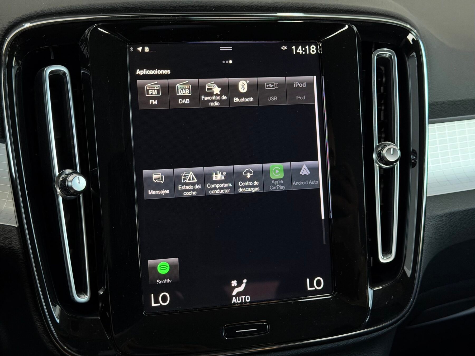 VOLVO XC40 T4 Twin Recharge RDesign Exp Auto