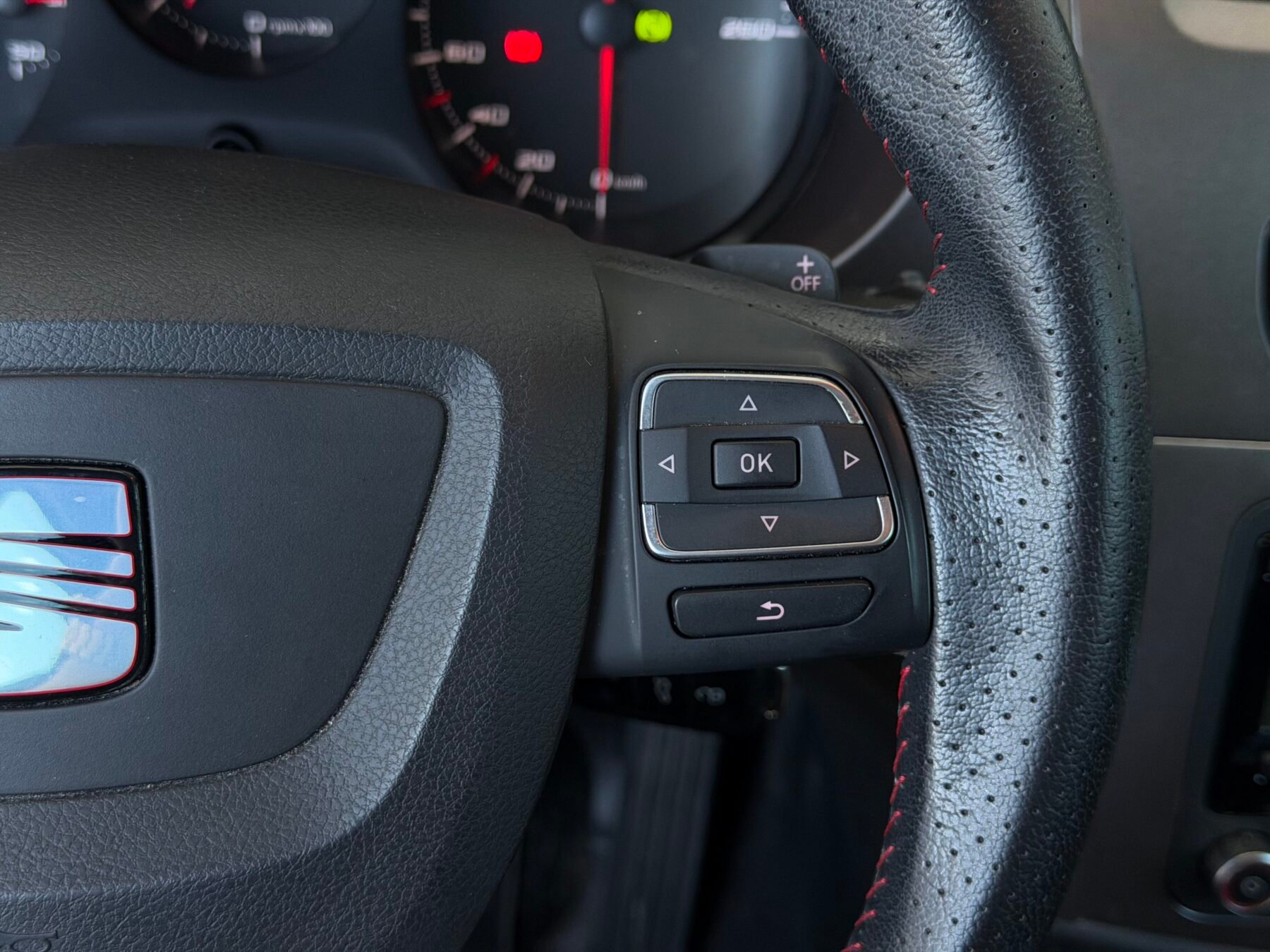 SEAT LEON 2.0 TDI 140cv DSG FR