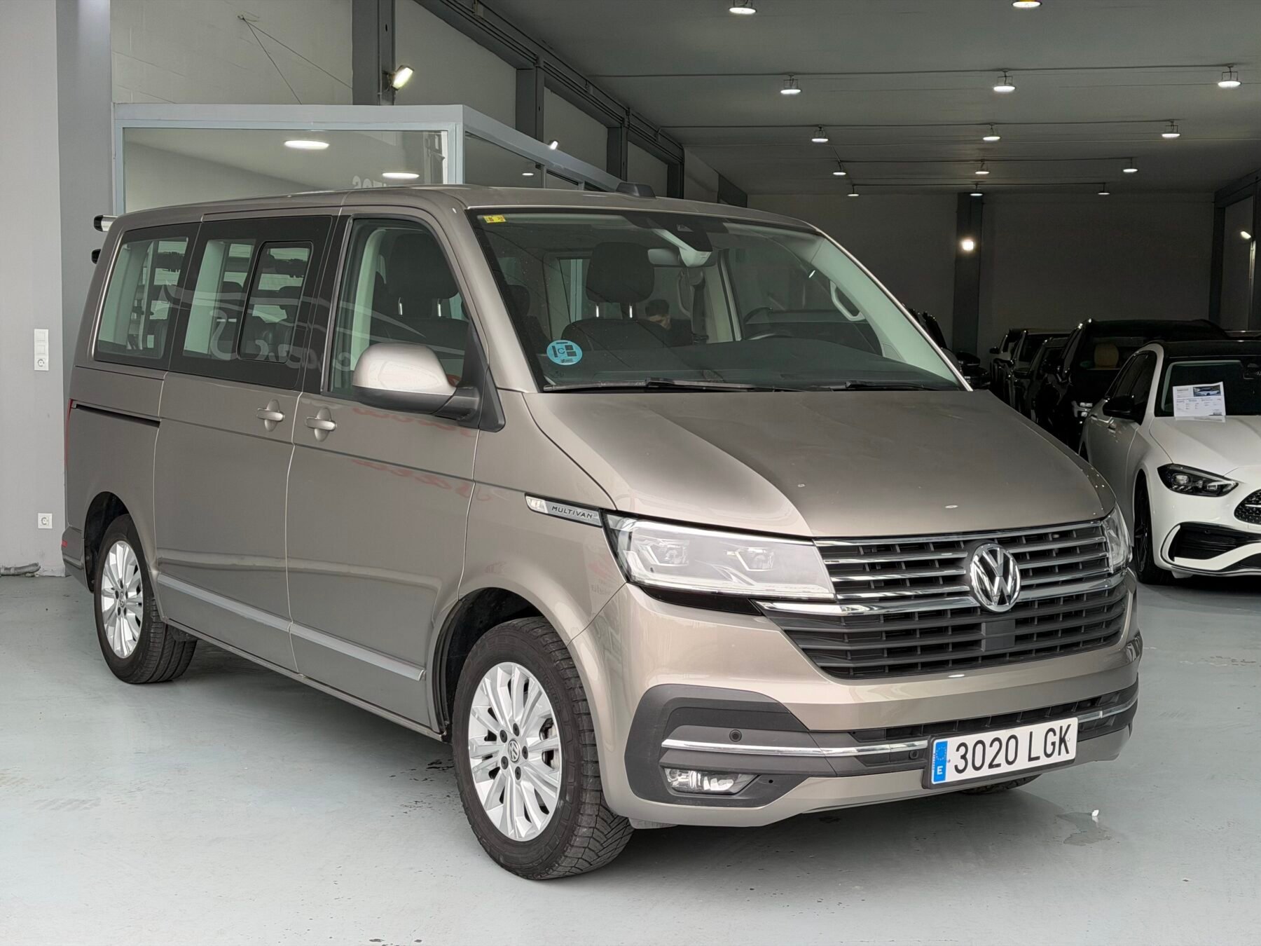VOLKSWAGEN MULTIVAN CORTO PREMIUM DSG 2.0TDI 150cv