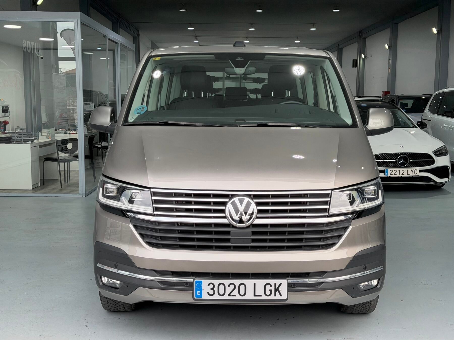 VOLKSWAGEN MULTIVAN CORTO PREMIUM DSG 2.0TDI 150cv