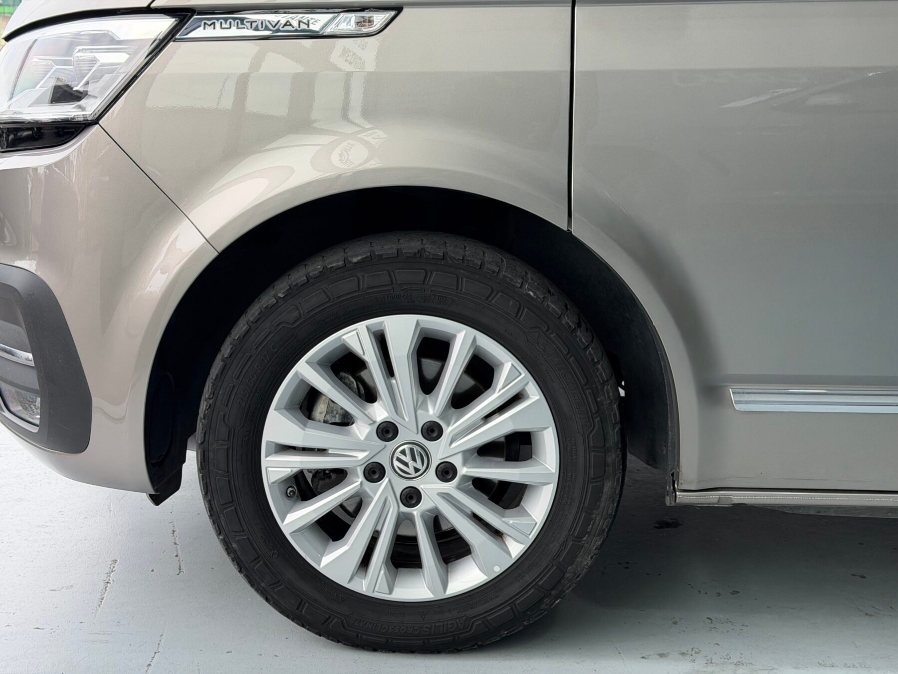 VOLKSWAGEN MULTIVAN CORTO PREMIUM DSG 2.0TDI 150cv