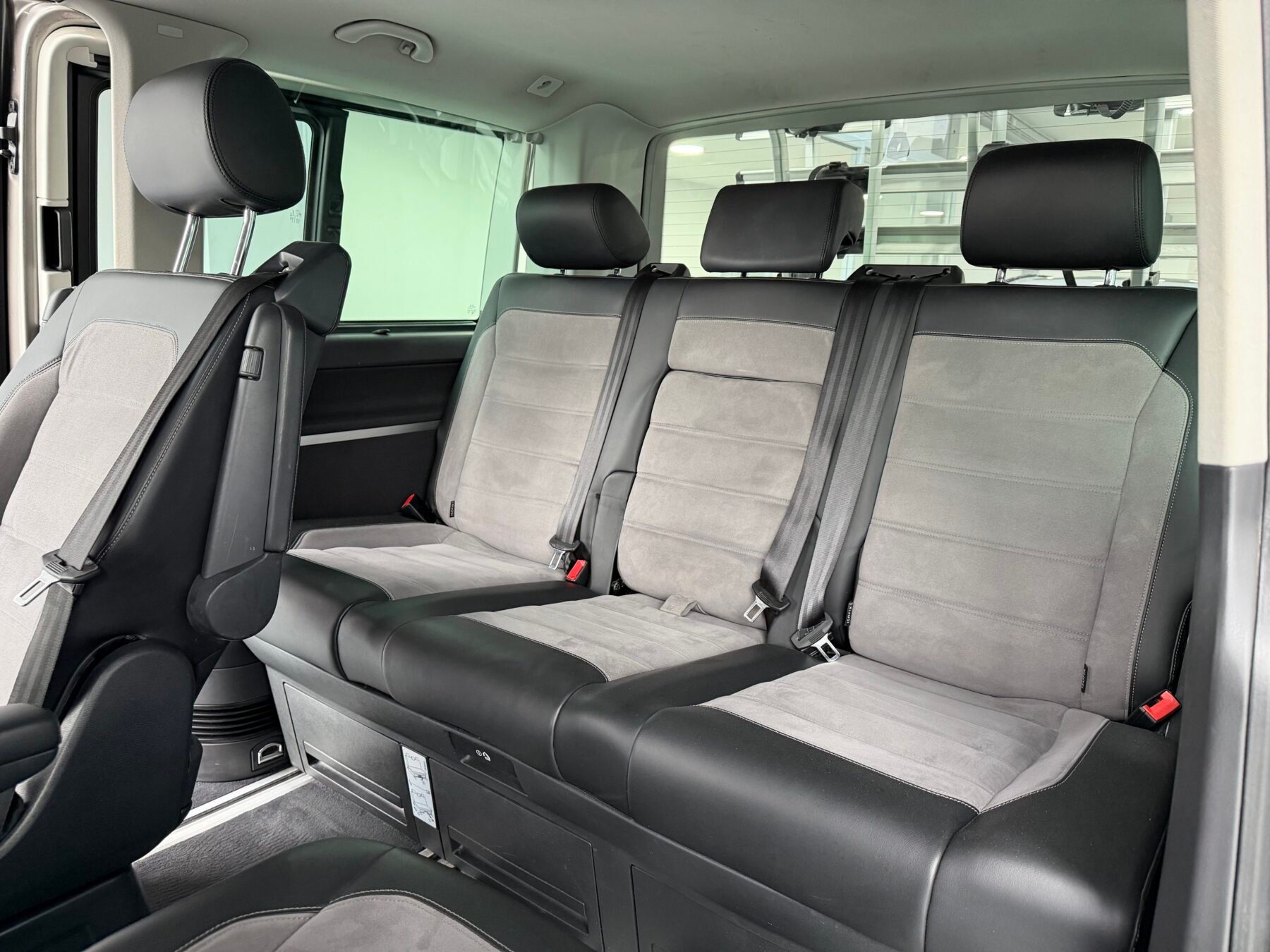 VOLKSWAGEN MULTIVAN CORTO PREMIUM DSG 2.0TDI 150cv