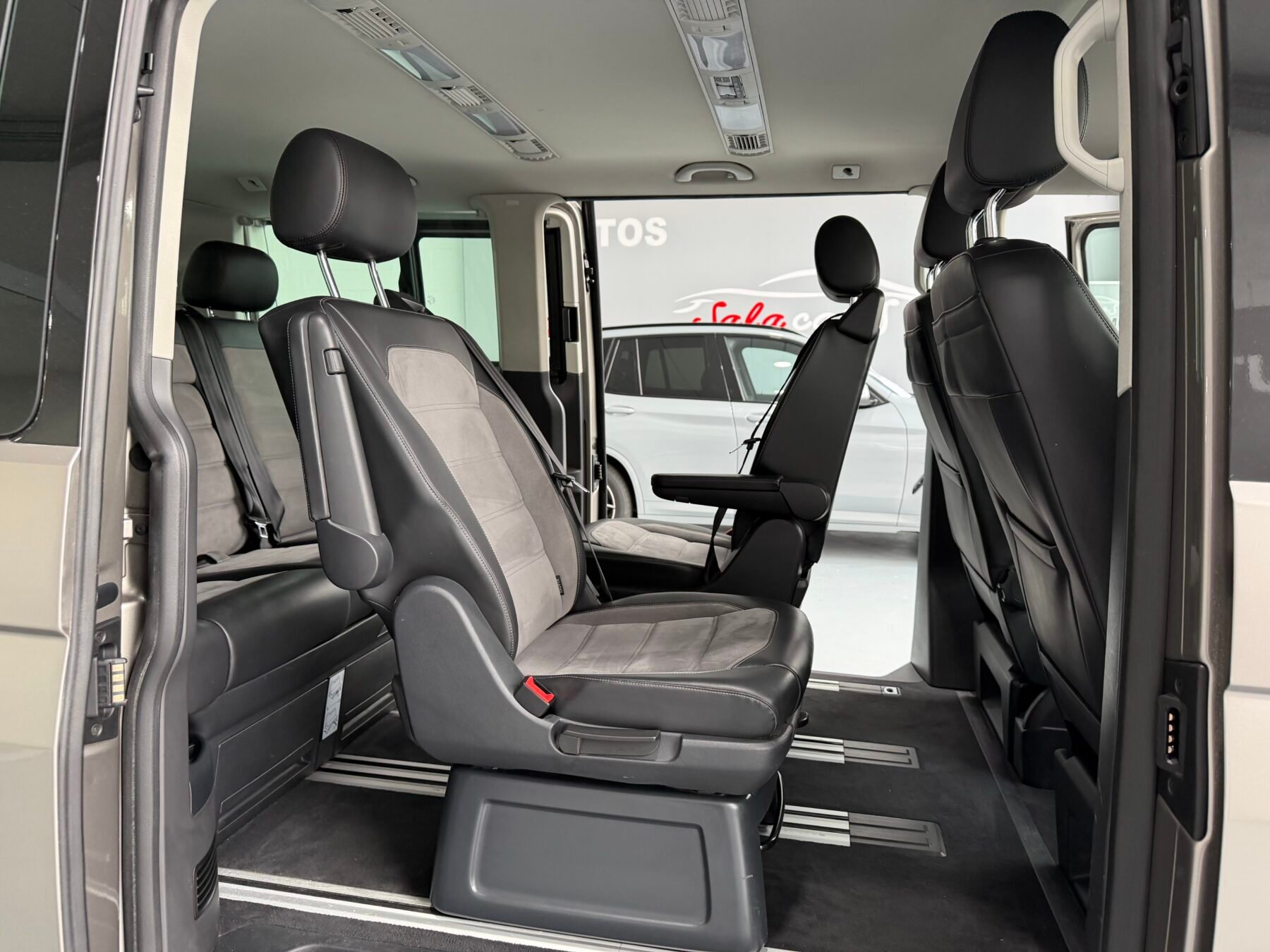 VOLKSWAGEN MULTIVAN CORTO PREMIUM DSG 2.0TDI 150cv