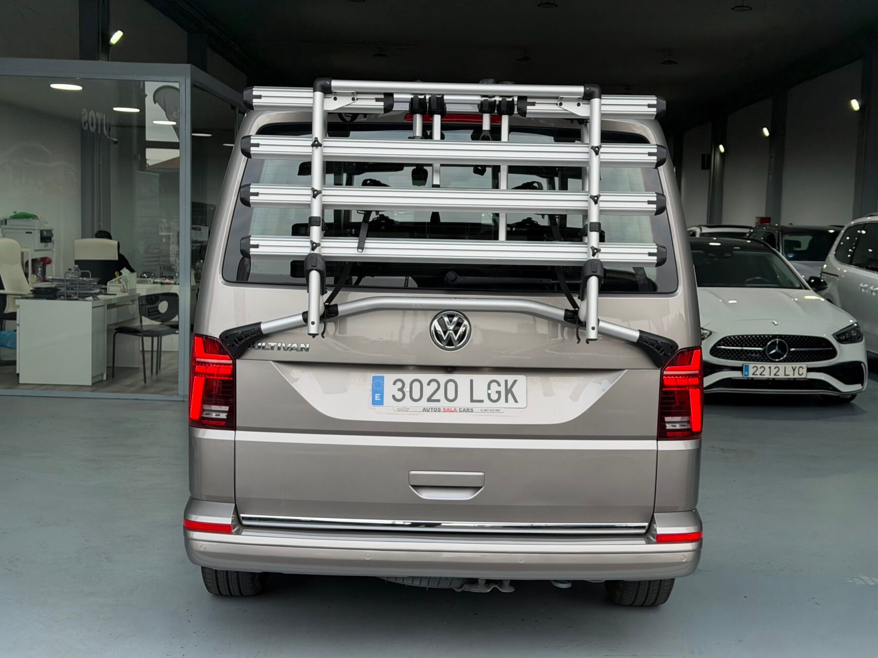 VOLKSWAGEN MULTIVAN CORTO PREMIUM DSG 2.0TDI 150cv