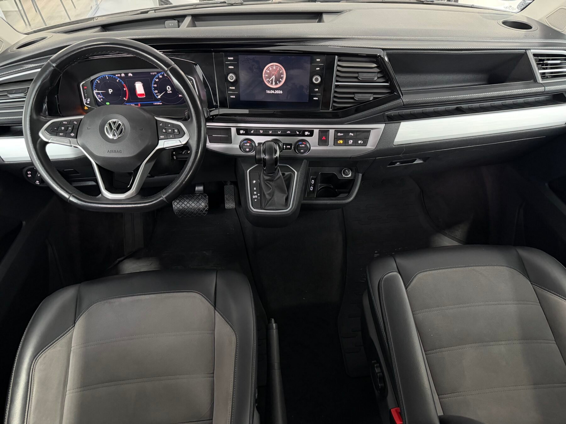 VOLKSWAGEN MULTIVAN CORTO PREMIUM DSG 2.0TDI 150cv