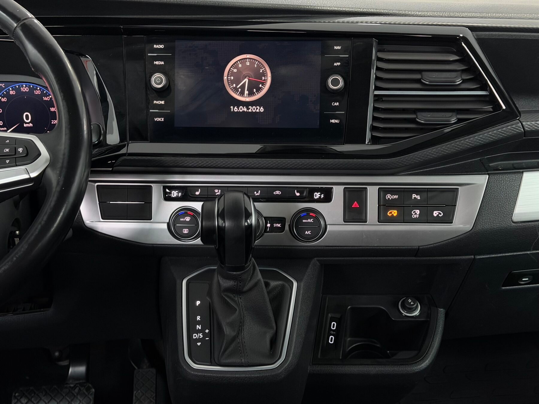 VOLKSWAGEN MULTIVAN CORTO PREMIUM DSG 2.0TDI 150cv