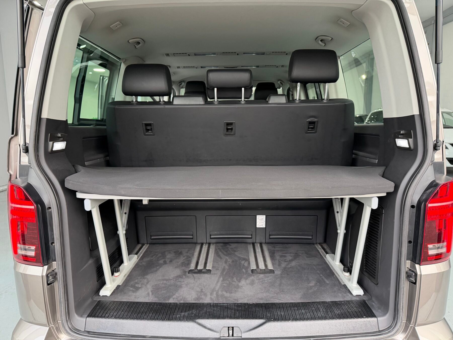 VOLKSWAGEN MULTIVAN CORTO PREMIUM DSG 2.0TDI 150cv