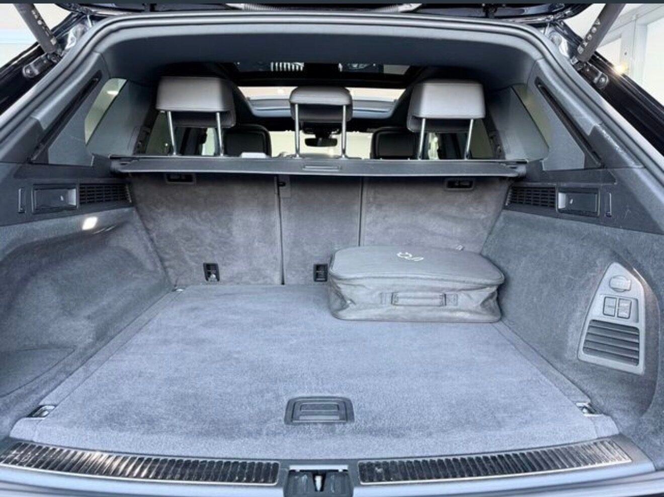 VOLKSWAGEN touareg R 3.0 V6 HIBRYD 462CV