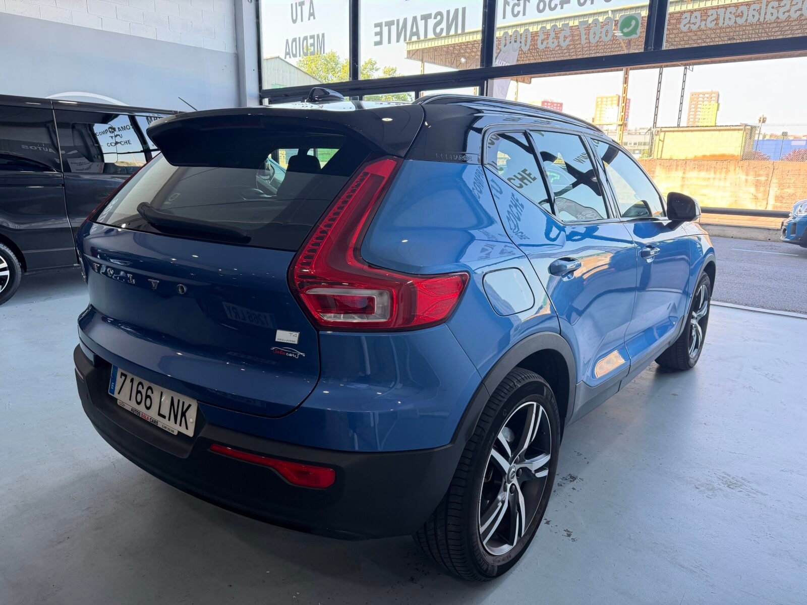 VOLVO XC40  1.5 T4 Twin Recharge RDesign Auto