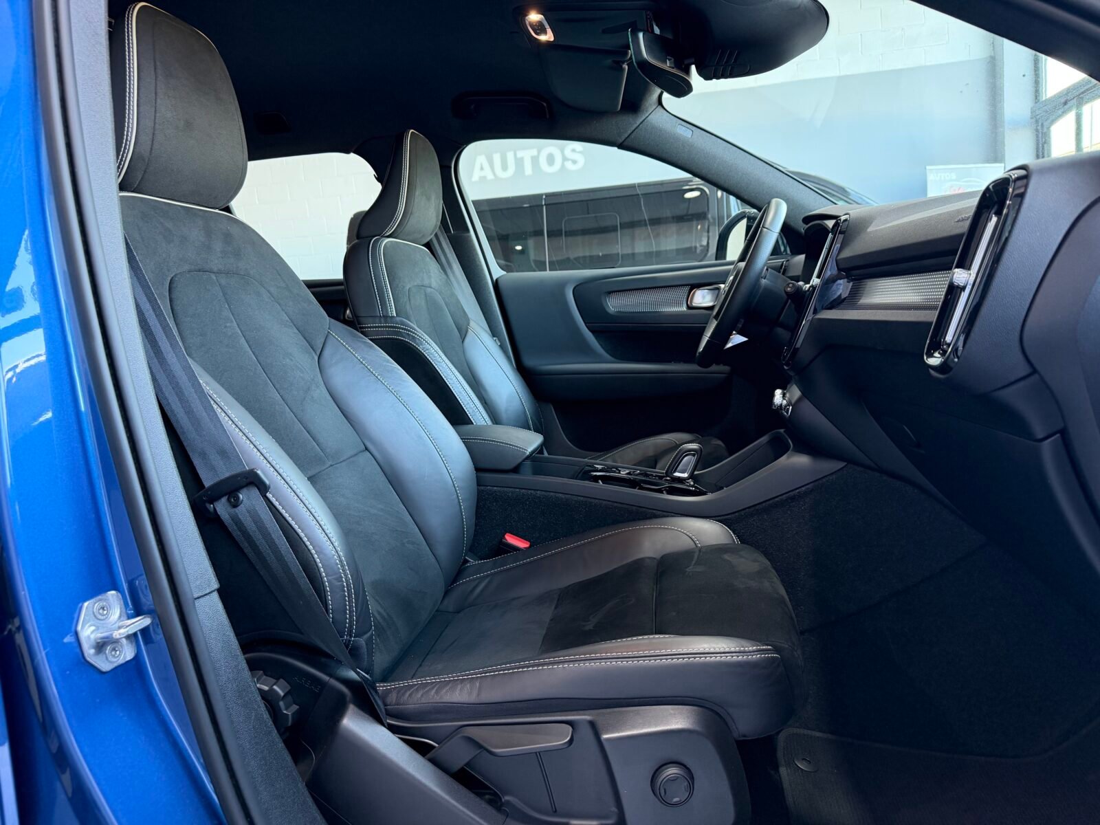 VOLVO XC40  1.5 T4 Twin Recharge RDesign Auto