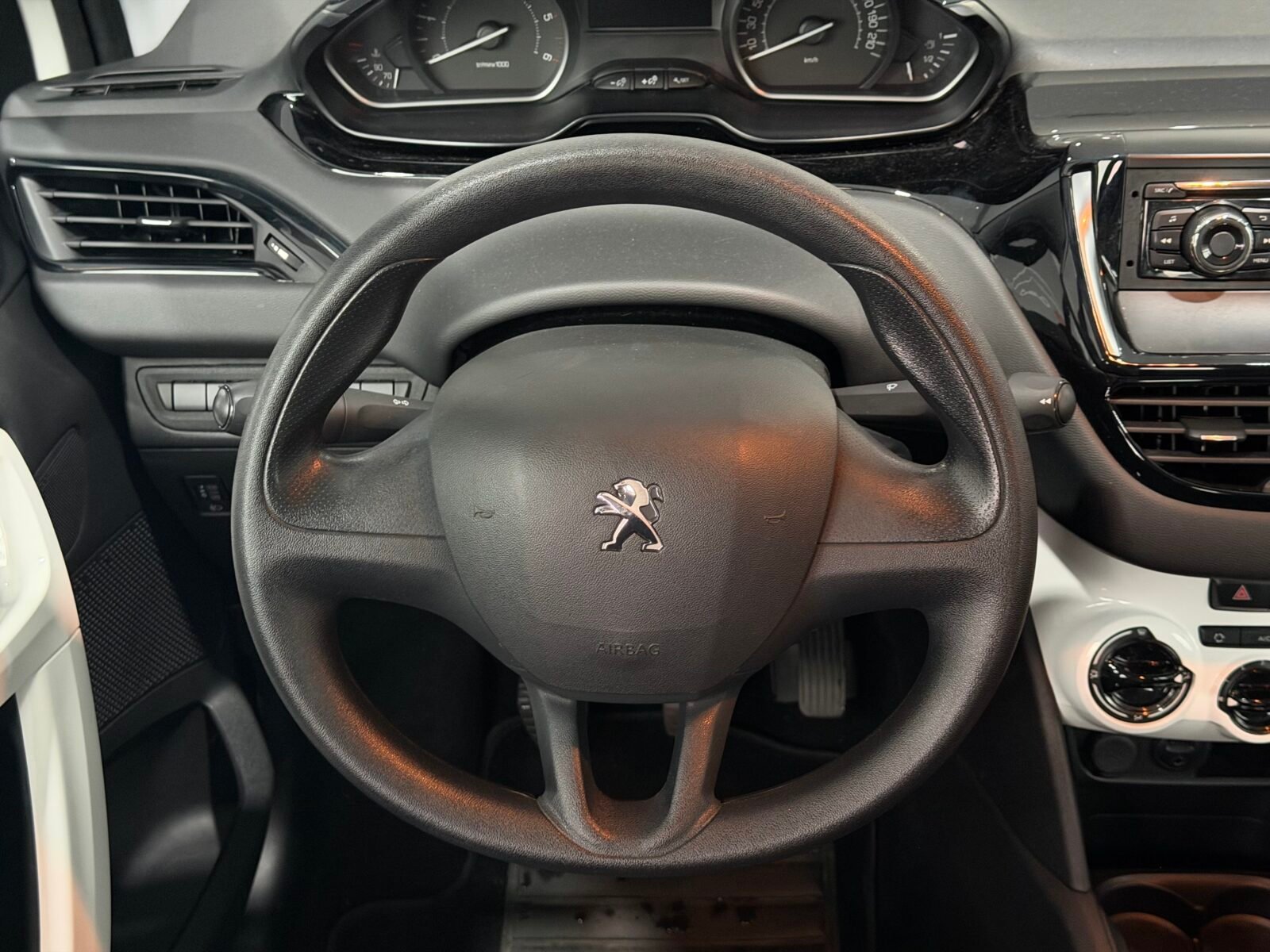 PEUGEOT 208  5P LIKE 1.6 BlueHDi 55KW 75CV