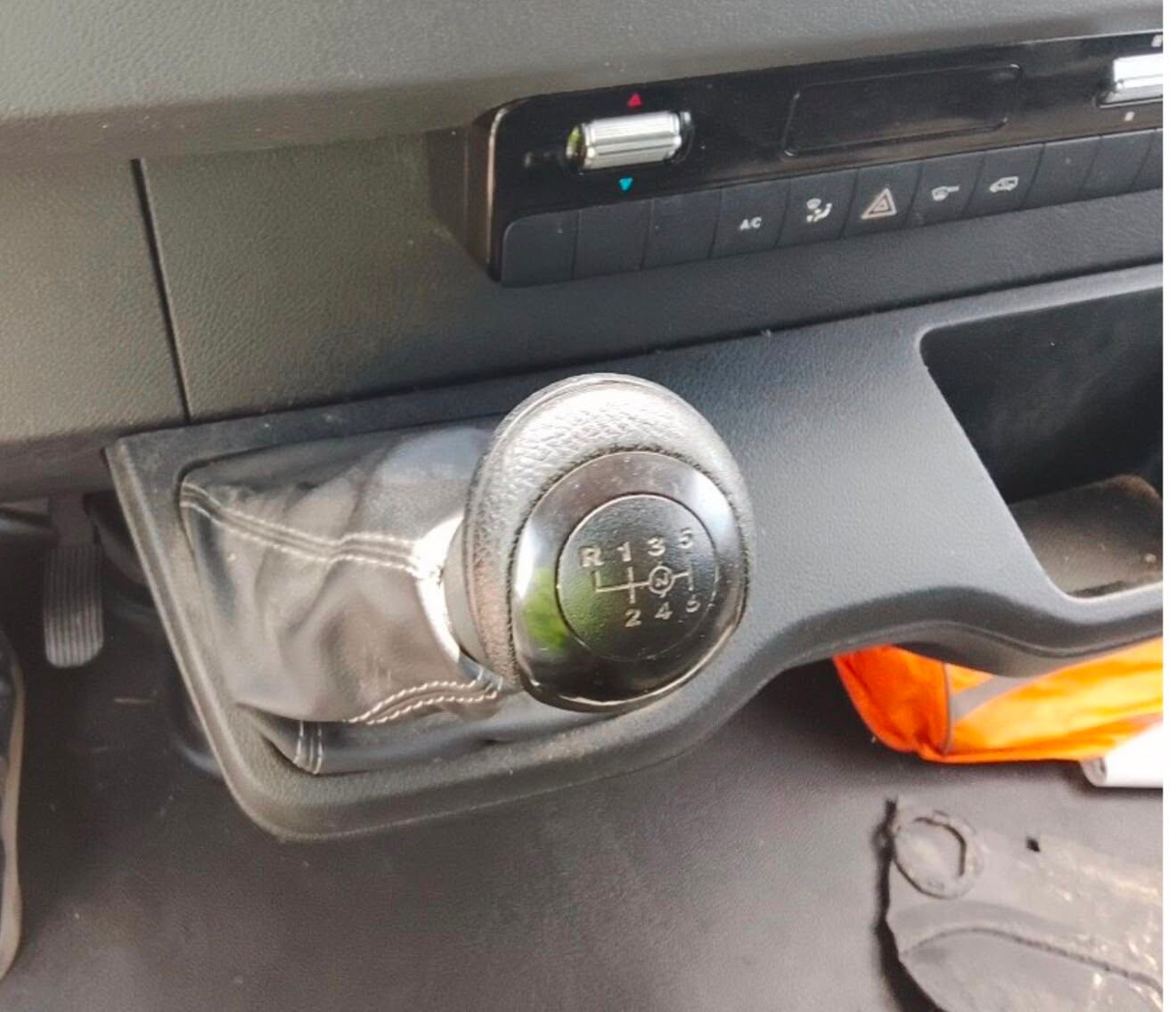 MERCEDES-BENZ Sprinter 311 CDI COMPACTO 3.5T